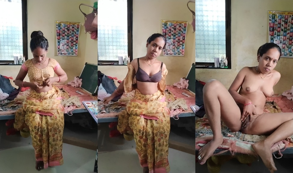 Indian Sexy Village Mature Bhabhi Nude Exposing